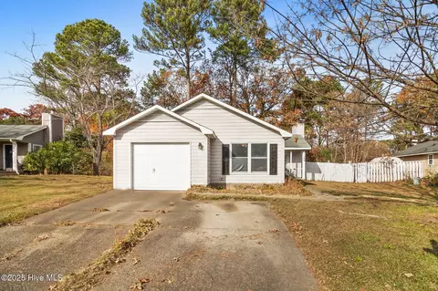 1132 Hoke Loop Rd, Fayetteville, NC 28314