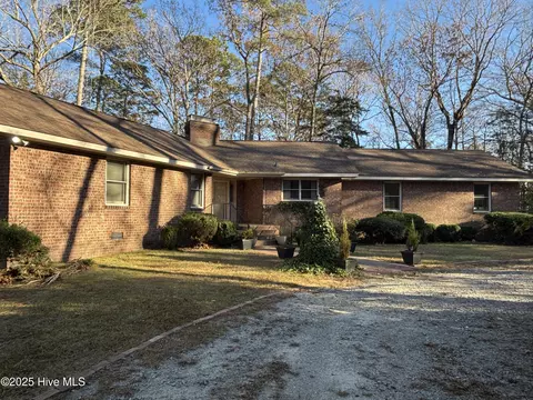 150 Lewis Ln, Jackson, NC 27845