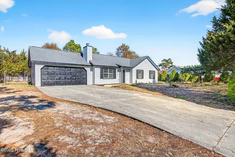 403 E Volant St, Hubert, NC 28539 photo 3