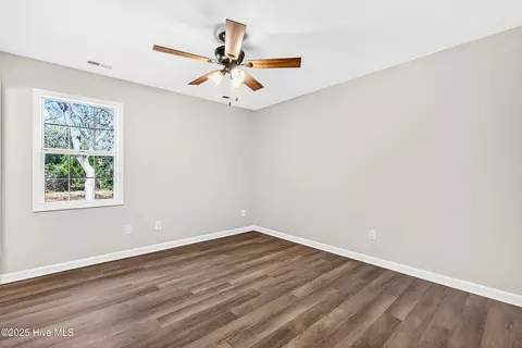 403 E Volant St, Hubert, NC 28539 photo 15