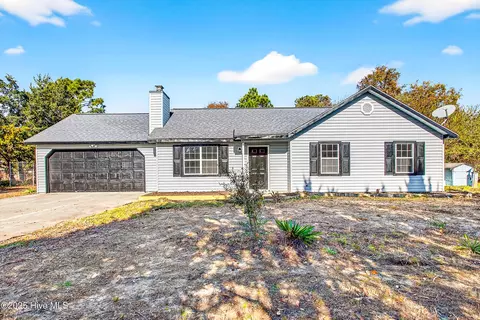 403 E Volant St, Hubert, NC 28539 photo 2
