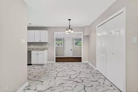 403 E Volant St, Hubert, NC 28539 photo 7