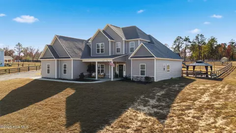 362 Buffalo Creek Rd, Raeford, NC 28376