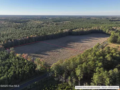 1062 Creek Rd, Whiteville, NC 28472
