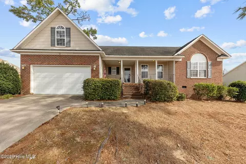 101 Pine Brae Ln, Aberdeen, NC 28315
