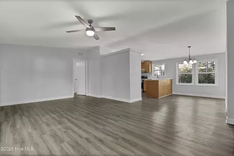 Living - 270 Williams Store Rd, Hampstead, NC 28443 photo 1 of 6