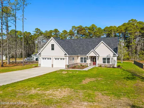 192 Boundary Loop Rd NW, Calabash, NC 28467