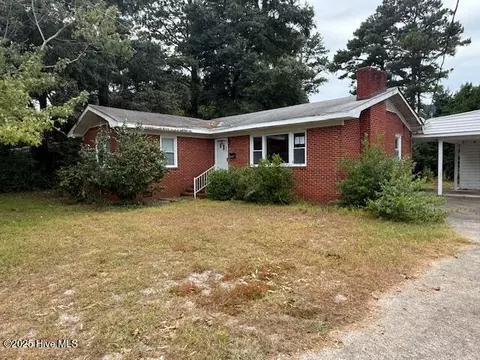710 Latimer Dr, Wilmington, NC 28403