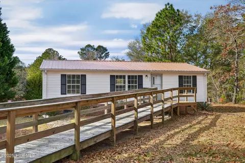 529 Red Fox St NW, Shallotte, NC 28470
