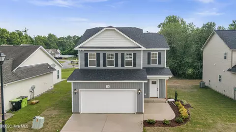 318 Hawks Bluff Dr, New Bern, NC 28560