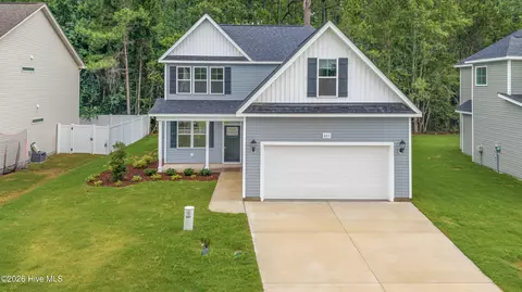 431 Peregrine Ridge Dr, New Bern, NC 28560