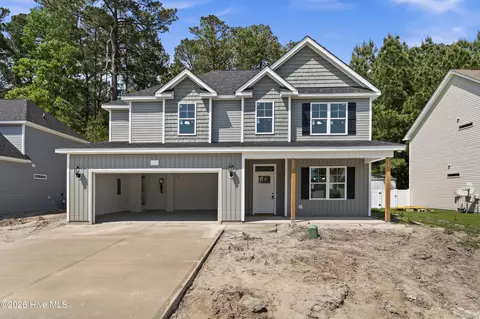 433 Peregrine Ridge Dr, New Bern, NC 28560