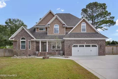 8220 Lantana Ln, Wilmington, NC 28411