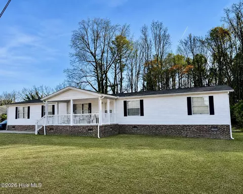 667 Fountain School Rd, Battleboro, NC 27809