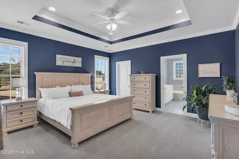 Bedroom - 100 Scotlands Ct, Hampstead, NC 28443 photo 3 of 8