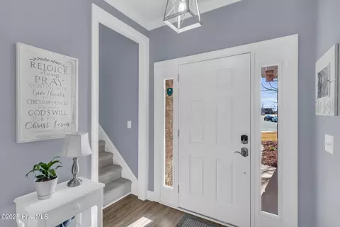 Entry Way - 100 Scotlands Ct, Hampstead, NC 28443 photo 1 of 1