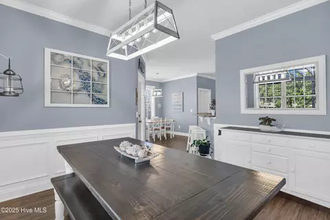 Dining - 100 Scotlands Ct, Hampstead, NC 28443 photo 1 of 3