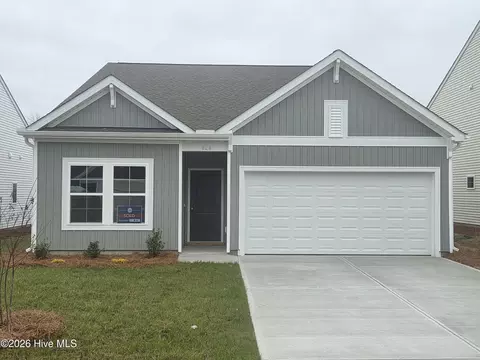 828 Schoolfield Dr, Sneads Ferry, NC 28460