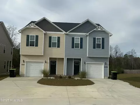 117 Crab Claw Spit Ln, Jacksonville, NC 28546