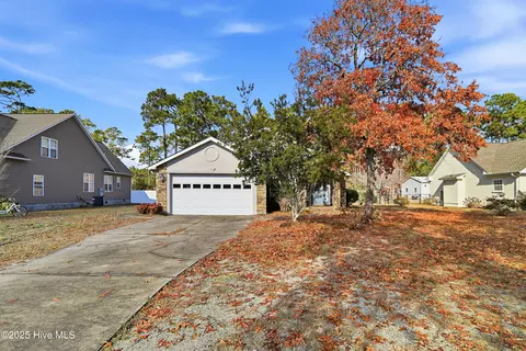 833 Fifty Lakes Dr, Southport, NC 28461