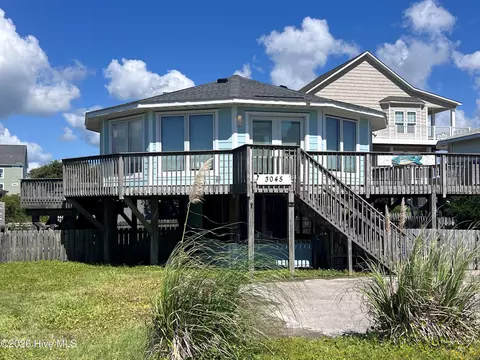 3045 Island Dr, North Topsail Beach, NC 28460