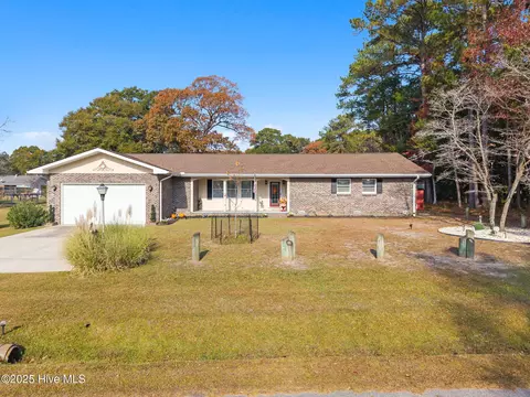 1126 River Dr, Calabash, NC 28467
