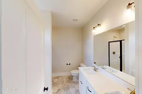Bath - 131 Spring Meadows Dr, Aberdeen, NC 28315 photo 2 of 4