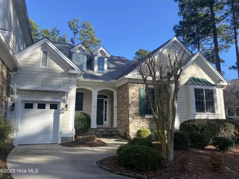 260 Cochrane Castle Cir # 4, Pinehurst, NC 28374