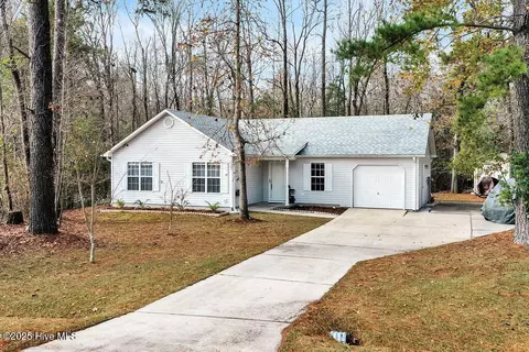 7387 Red Stone Ct, Belville, NC 28451