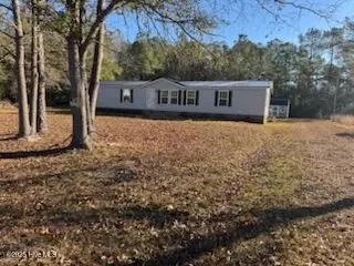 3081 Whitestocking Rd, Burgaw, NC 28425