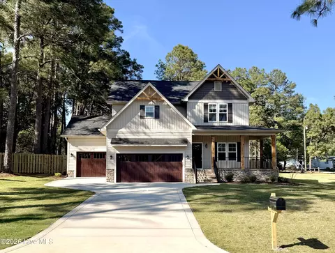 124 Tower St, Southern Pines, NC 28387