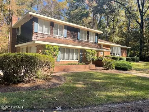 504 Scout Ln, Elizabethtown, NC 28337