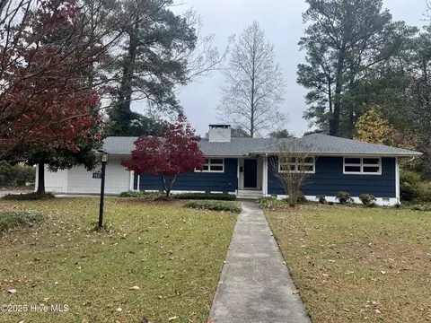 1117 S 1st St, Smithfield, NC 27577