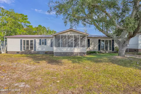 4762 Southgate Blvd SE, Southport, NC 28461