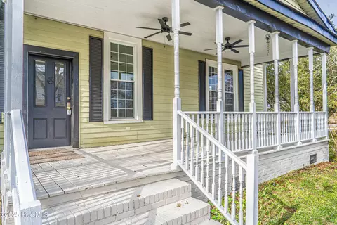 Exterior - 301 W Central St, Maxton, NC 28364 photo 2 of 24