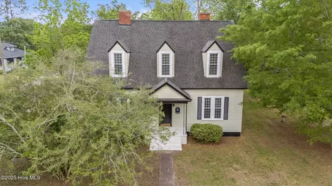 Other - 301 W Central St, Maxton, NC 28364 photo 22 of 25