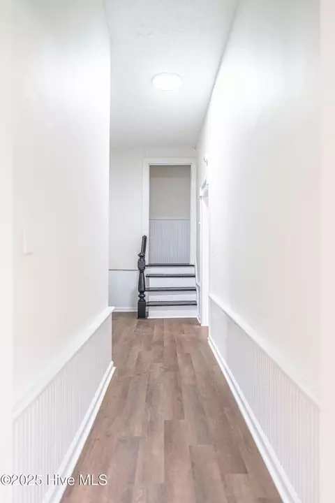 Entry Way - 301 W Central St, Maxton, NC 28364 photo 11 of 12