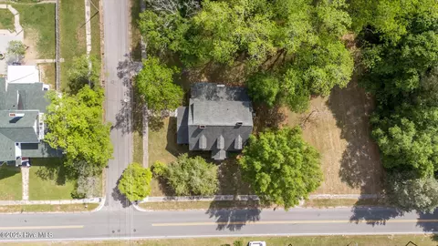 View/Area - 301 W Central St, Maxton, NC 28364 photo 4 of 5