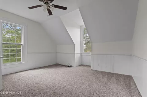 Bedroom - 301 W Central St, Maxton, NC 28364 photo 6 of 19