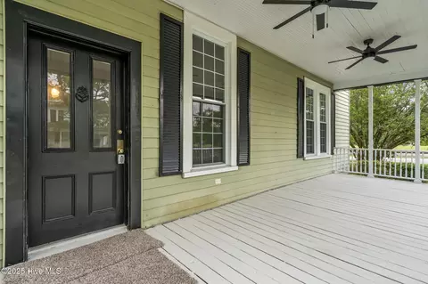 Exterior - 301 W Central St, Maxton, NC 28364 photo 7 of 24