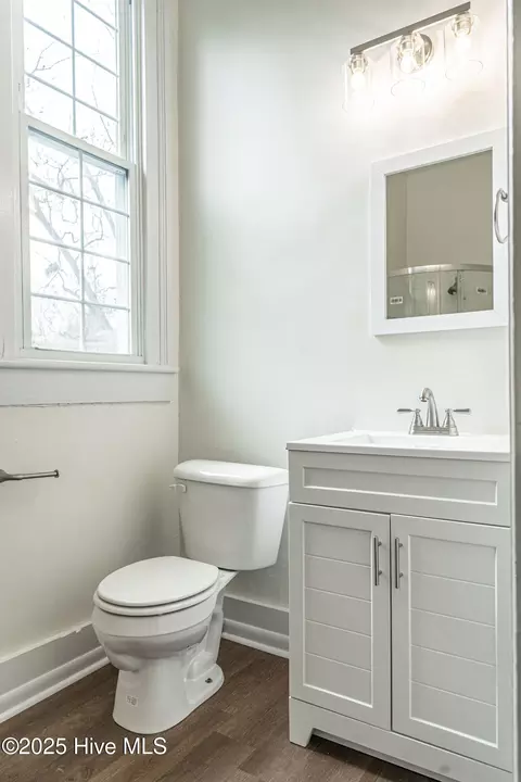 Bath - 301 W Central St, Maxton, NC 28364 photo 5 of 7