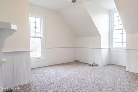 Bedroom - 301 W Central St, Maxton, NC 28364 photo 15 of 19