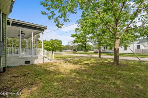 Exterior - 301 W Central St, Maxton, NC 28364 photo 14 of 24