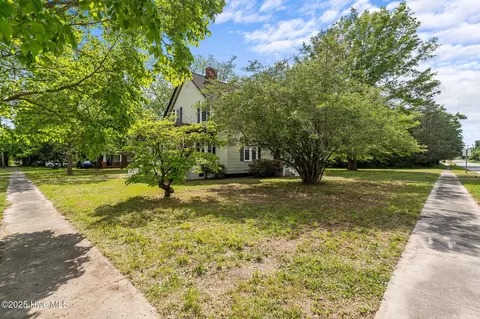 Other - 301 W Central St, Maxton, NC 28364 photo 20 of 25