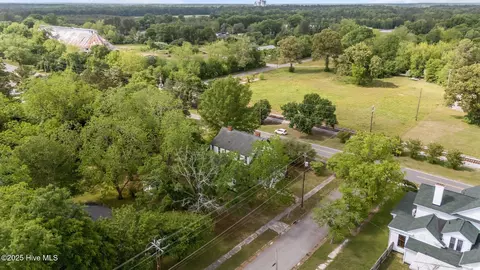 View/Area - 301 W Central St, Maxton, NC 28364 photo 3 of 5