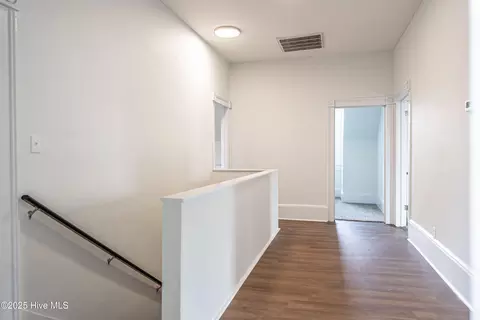 Entry Way - 301 W Central St, Maxton, NC 28364 photo 8 of 12