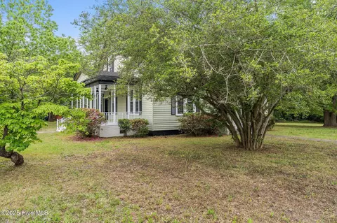 Exterior - 301 W Central St, Maxton, NC 28364 photo 12 of 24