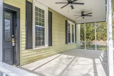 Exterior - 301 W Central St, Maxton, NC 28364 photo 4 of 24