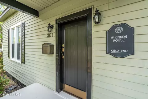 Exterior - 301 W Central St, Maxton, NC 28364 photo 17 of 24
