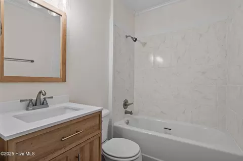 Bath - 301 W Central St, Maxton, NC 28364 photo 1 of 7